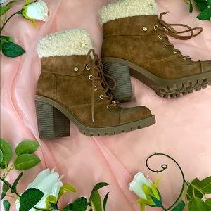 Guess winter booties